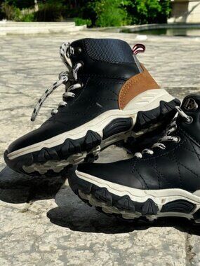 Primark Boy's Size 10 High Top Boots